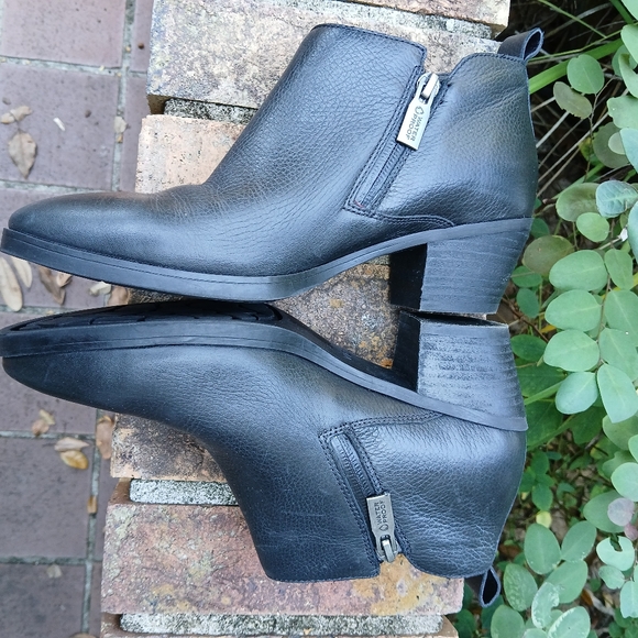 Vionic bootie - Picture 3 of 5